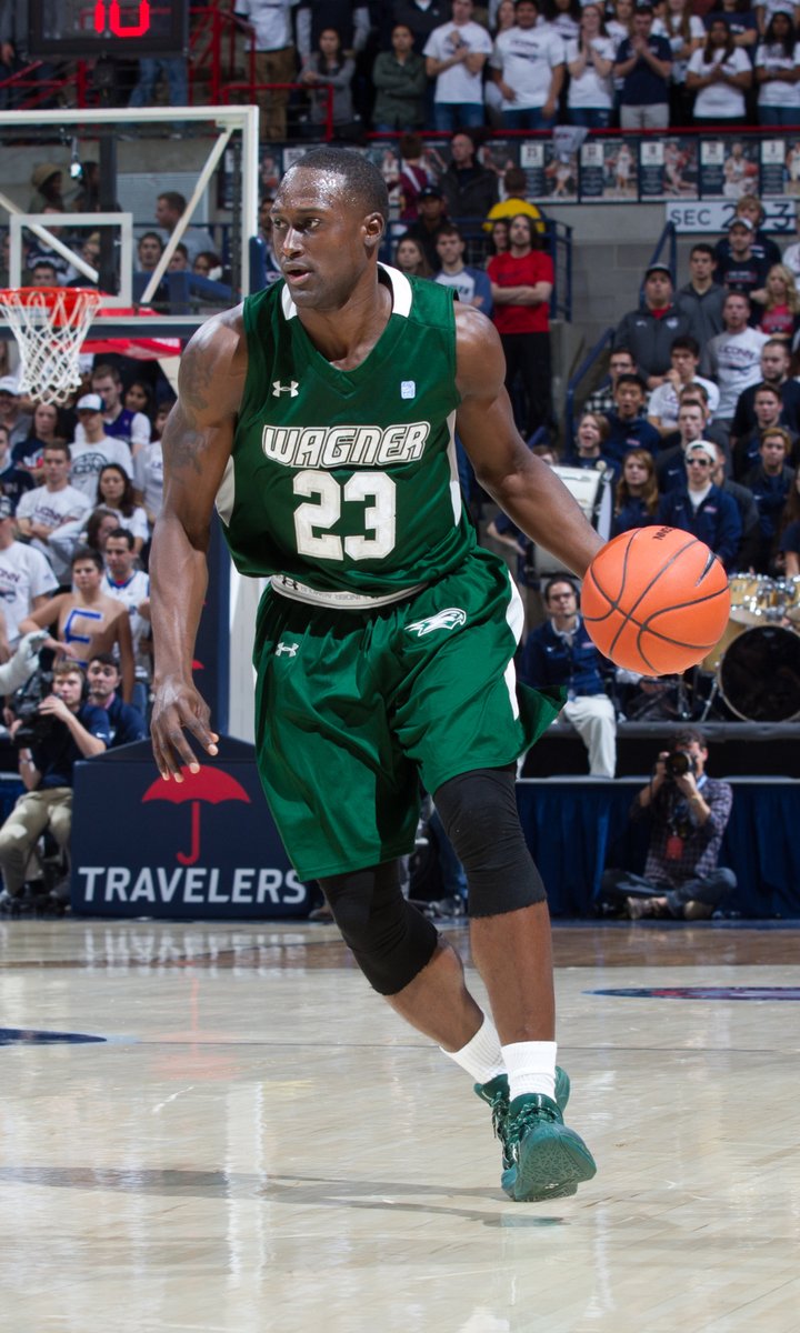 Wagner_MBB's tweet photo. 4⃣ years ago today, we upset UConn 67-58 in our season opener! https://t.co/dRTpYdU8ws