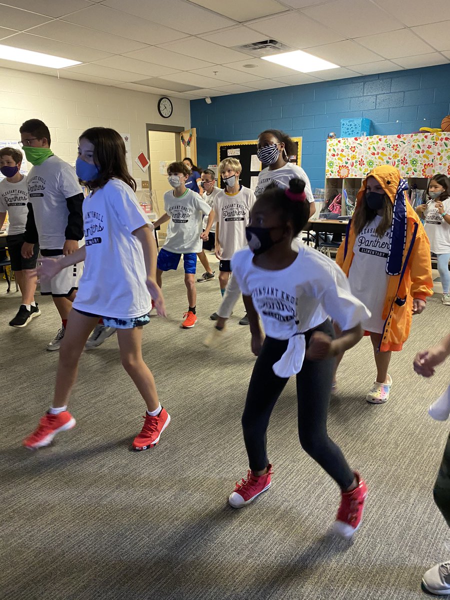 MrsCashPKES's tweet photo. Look at those moves! #panthersengaged https://t.co/ZTiRr3yxnP