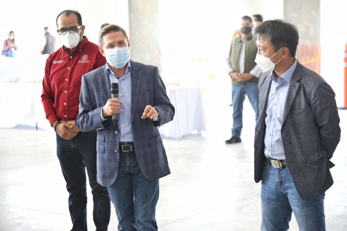 AispuroDurango's tweet image. Hoy anunciamos la generación de 4 mil 300 empleos para nuestro estado. 

En #Durango tenemos tres meses recuperando empleos, gracias a quienes invierten y confían en nuestra entidad.