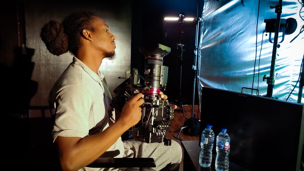 JanRotas's tweet photo. Growning as a dp/Cinematographer has been an amazing and exciting journey so far, learning something new daily has helped me come so far and I'm grateful for the opportunities I have be given. https://t.co/Apb0iV1WoF