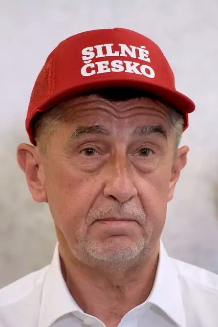 PeD_CZ_3's tweet photo. @PREZIDENTmluvci Vytvořili jsme zcela unikátní situaci - hospodářskou katastrofu pod vedením #požehnaného best in Covid debila, doprovázenou spoustou mrtvých. https://t.co/qT1s4Z9ehw