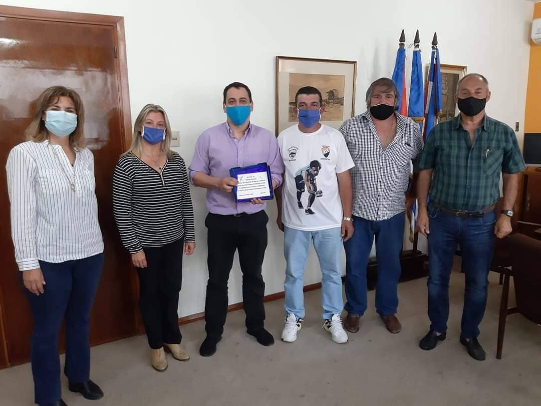 Agradecimiento a la Intendente Dptal. Dra. Adriana Peña. 
El señor Jorge Pérez organizador de varios eventos deportivos de Bochas que tuvo el apoyo de la Federación Uruguaya, brindó reconocimiento a las autoridades de la comuna.