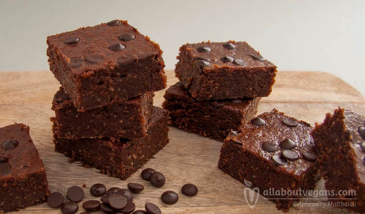 AllVegansBlog's tweet photo. Mouthwatering vegan chocolate brownies with hazelnut butter!
https://t.co/gqBa4KoaLf
#vegetarian #fasting #lenten #plantbased #dairyfree #butterless #eggfree #allaboutvegans #dessert #sweet #recipe https://t.co/LDlqNkHe7Z