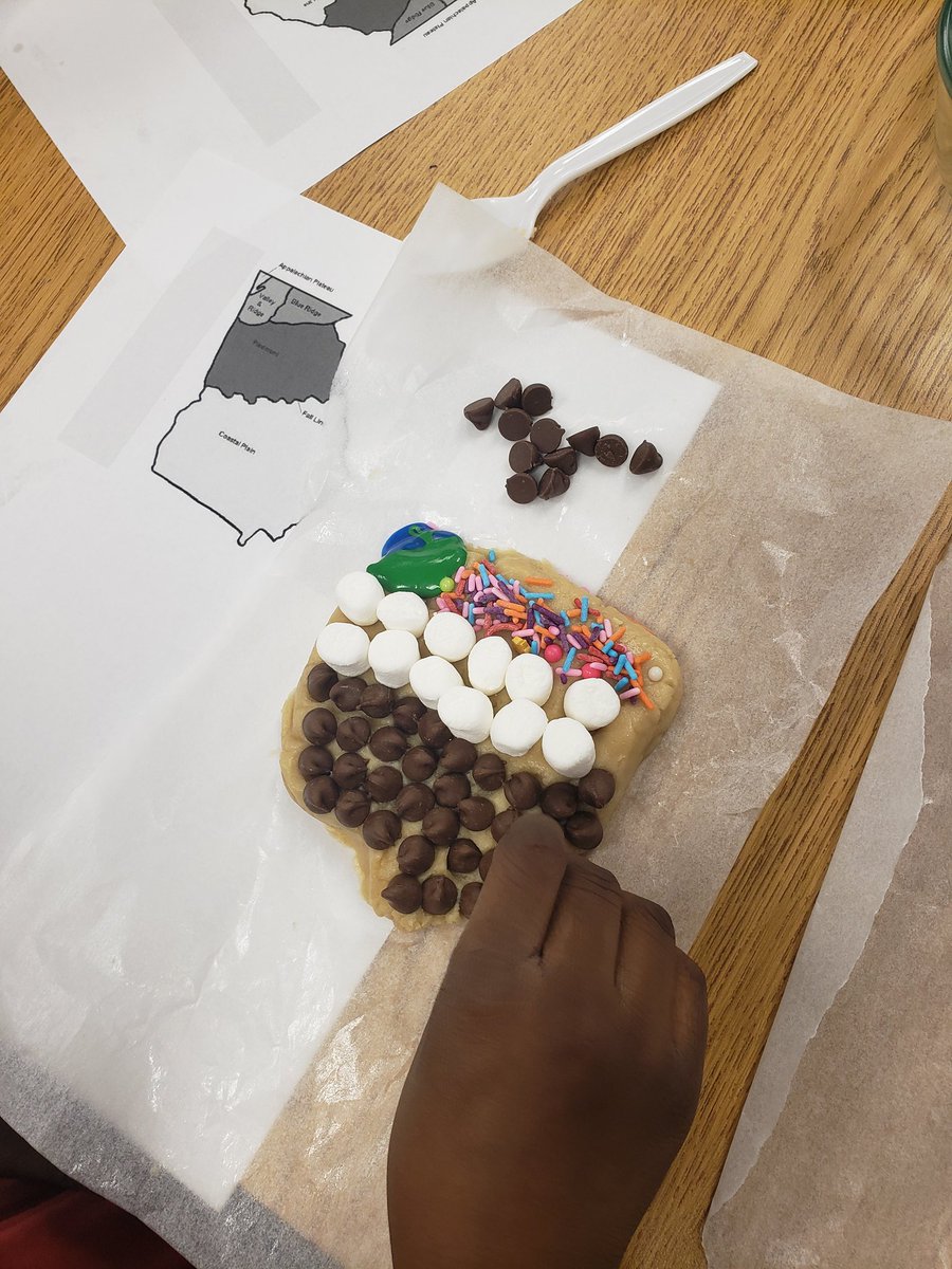 BWelch24's tweet photo. "I am going to eat a little bit of the Appalachian plateau"
-2nd grader https://t.co/GyMX4XJQOc