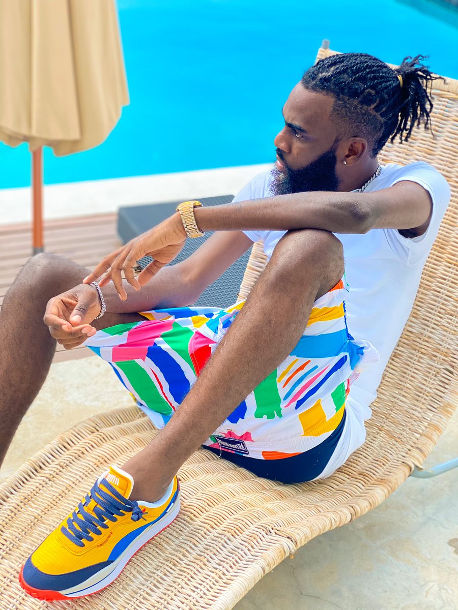 jahvyambassador's tweet photo. Itโs my bornday ๐ฅณ more life #riddimgod #yojahvy https://t.co/J8xLY1chEr