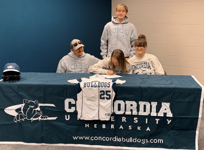 ShigleyJaydan's tweet photo. blessed🙏🏼
#bulldognation💙💙
@cunesoftball https://t.co/Tbt9wu9gHr