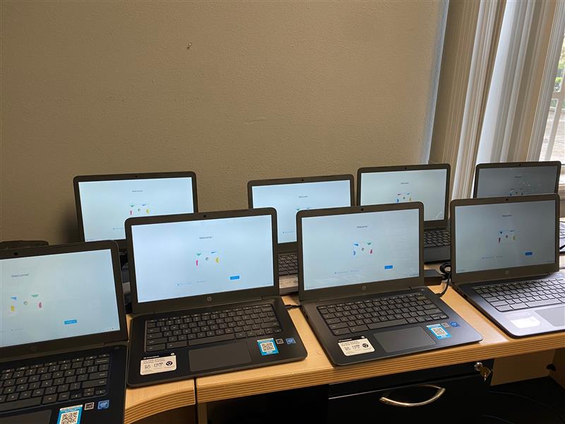iTechforSchools's tweet photo. 💻 Chromebookpalooza @iTech4Edu! 💻

These beauties are headed to learners @LakeEolaCharter in downtown Orlando!

Driven by how the devices will impact learning, we collaborate w our schools on best practices from settings, to security, to digital citizenship! 

#FLEdChat #EdTech https://t.co/HgMglVdDMg