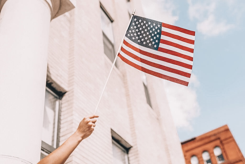 SchottXchange's tweet photo. To those who have served &amp; those who continue to serve, we salute you!  Thank you for your dedication, selflessness &amp; sacrifice for our country #VeteransDay 💕 https://t.co/4HH33G65MO
