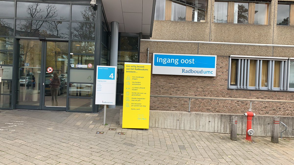 DPN_LS's tweet image. 11 mooie informatie zuilen mogen maken bij elke ingang van het Radboudumc # Corona#sign#DPN Rikken Print Nijmegen