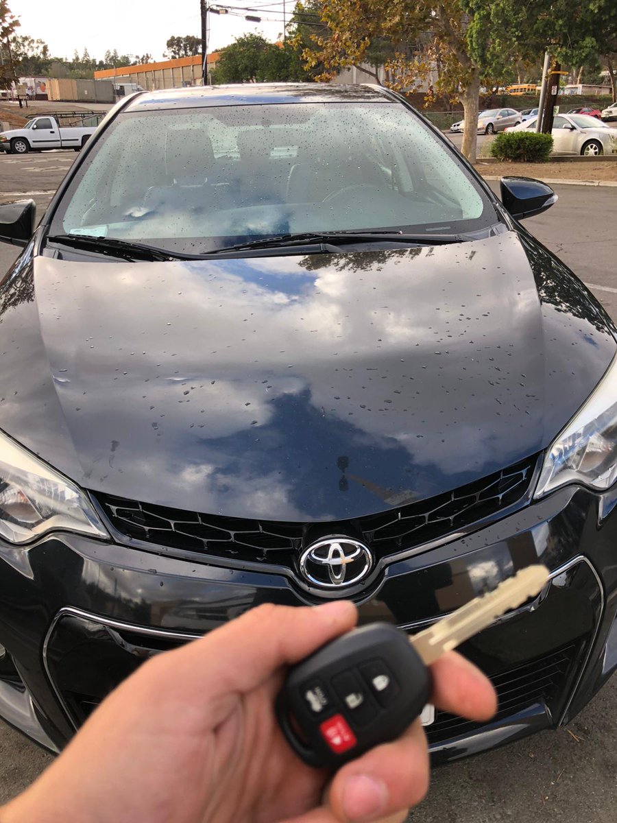 ethanlocksmith1's tweet photo. Make some new keys for Toyota with remote 
stay safe and stay in covid-19
#locksmith #locksmithsandiego #sandiegolocksmith #locksmiths #emergencylocksmith #247locksmith #locksmithnearyou #locallocksmith #yourlocallocksmith #automotivelocksmith #carlocksmith #safelocksmith https://t.co/DgOpnzWYmm
