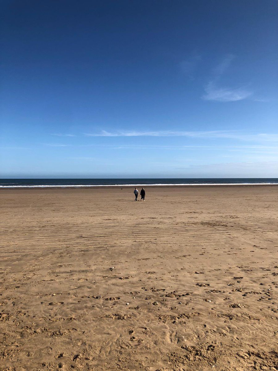 timhrich's tweet photo. @UndrTheCosh @browny159 @Parky08 I’ve found David Batty. Here’s a picture of him. Filey beach. If you squint you can make him out (I couldn’t get my phone out quick enough) #onlygoneandfounddavidbatty https://t.co/UTI3rz24C6
