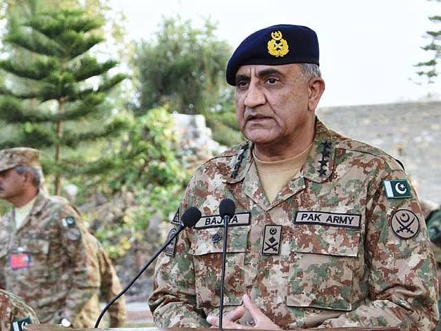 syedhammad404's tweet photo. Happy birthday General Qamar Javed Bajwa.
The holder of Nishan-e-Imtiaz along with Hilal-e-Imtiaz for his services to country.
#QamarJavedBajwa
#HBD_GenBajwaSab 
#ISI 
#ISPR 
#COAS 
#PakistanArmy 
#PakistanZindabad https://t.co/Y10N5pG4Lk