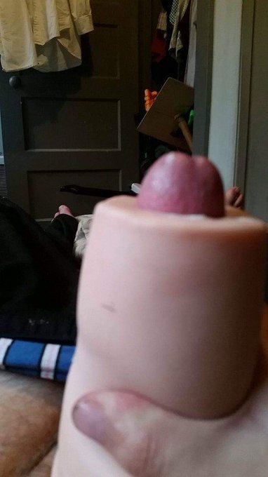 2 pic. Old pic of me idk if I shared or not. The fleshlight was fun till I ripped it #horny #bi #teen