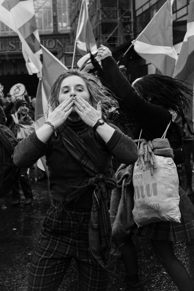 7/Lastly, thanks to  @MarcDavenant for taking time to share his experience and advice, portraiture is not really my thing so this was invaluable. X