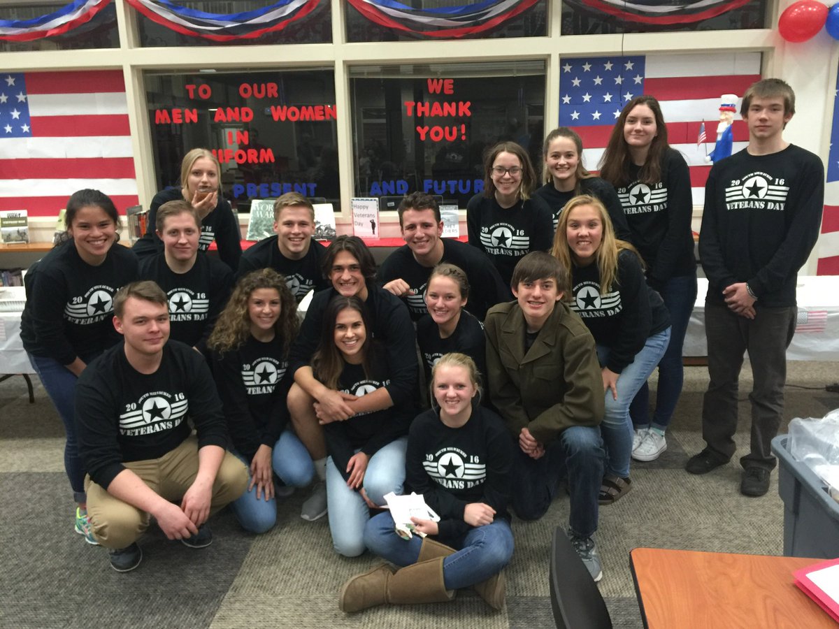 anteudovicic's tweet photo. SMHS Veterans Day Committees have always been great! Hereโs a nice photo of part of the committee from 2016. #gorockets #smway #smrocketthrowback #thankyouveterans๐บ๐ธ https://t.co/vaD1FYzu0Q