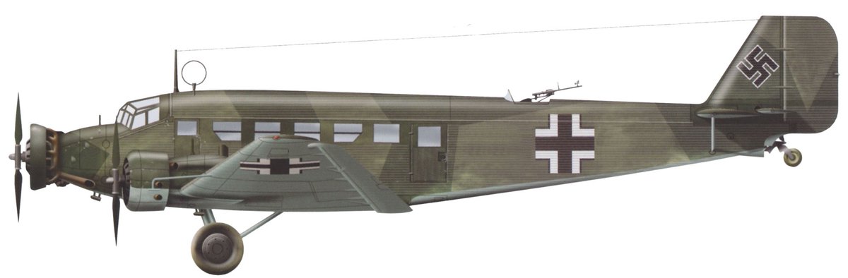 PeD_CZ_3's tweet photo. @Furchur1 @LiborSason @PREZIDENTmluvci Tenhle Ju 52 se rozmáznul v listopadu 1940 v místě dnešního cargo terminálu, taky letecká škola... https://t.co/Px5rGGdfD6