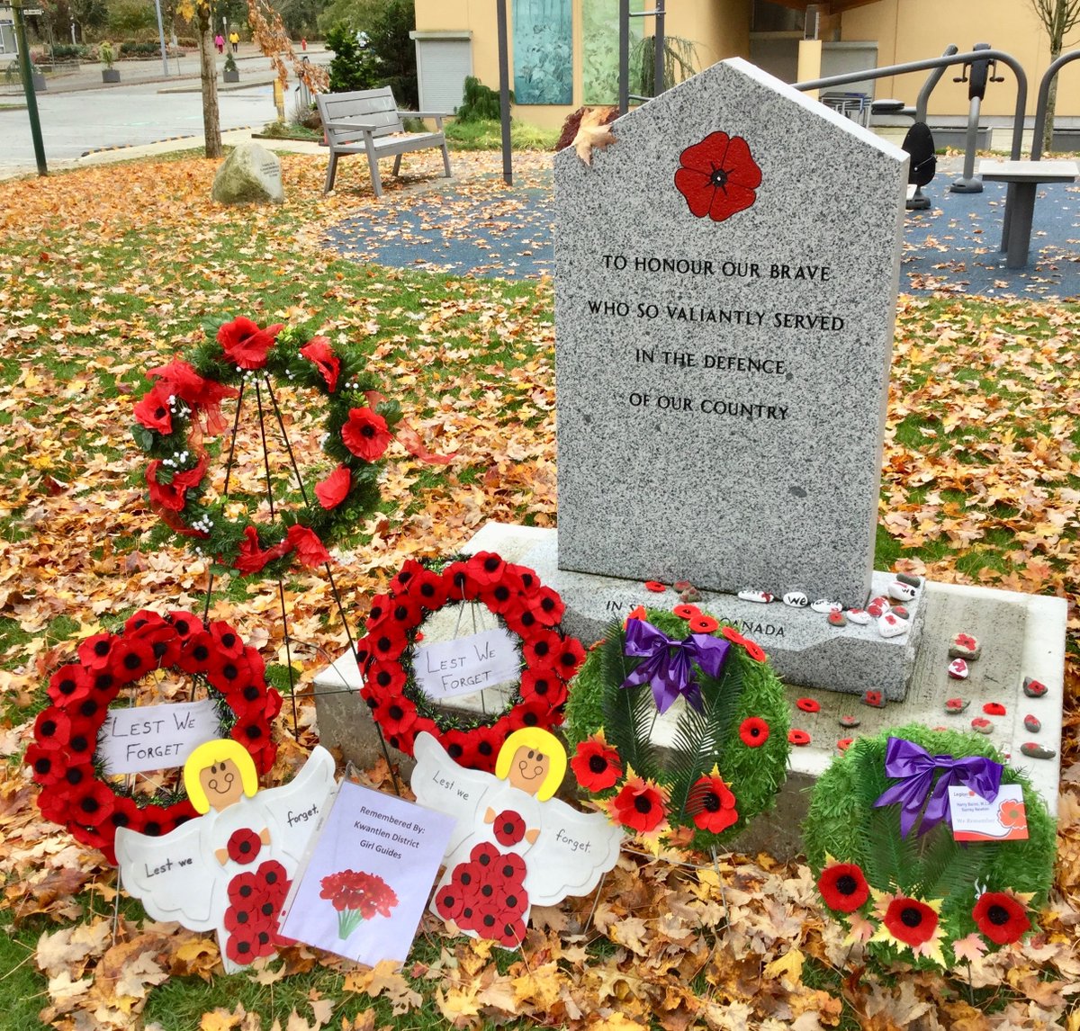 GroveFriends's tweet image. We REMEMBER. Thank you To the Girl Guides &amp;amp; RCMP that came out today to give honours at the Newton Cenotaph for all of us that had to stay safe at home 

  #NewtonBC