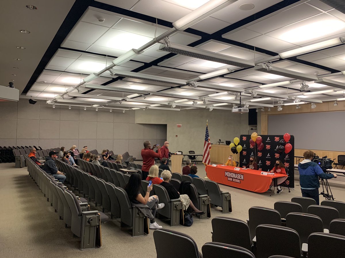 MohonSports's tweet photo. Kate Sherman, Mattison Muller and Natalie Blackstone sign their National Letter of Intent today. #MOHONPROUD. @MohonSoftball @MohonRunner @MightyPrincipal https://t.co/2GHvDBqlmO