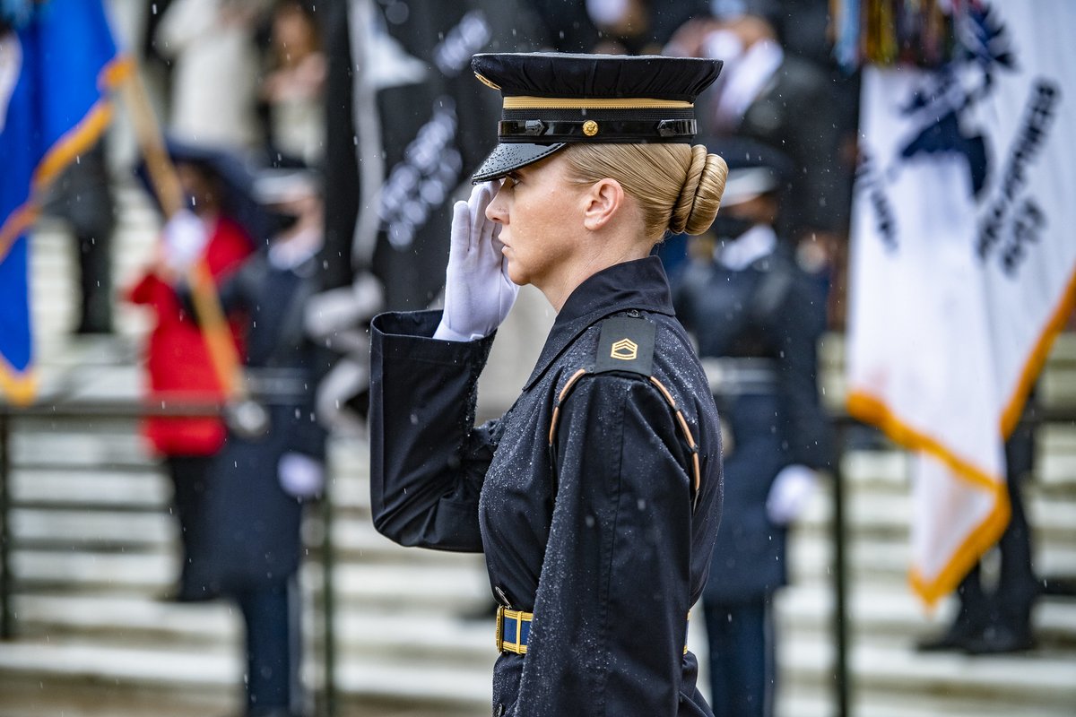 ArlingtonNatl's tweet image. On this nation’s 67th Veterans Day Observance, we recognize all Veterans who have served and continue to serve during war and peacetime in the U.S. Uniformed Services. It is our privilege to host the National Veterans Day Observance each year at Arlington National Cemetery.