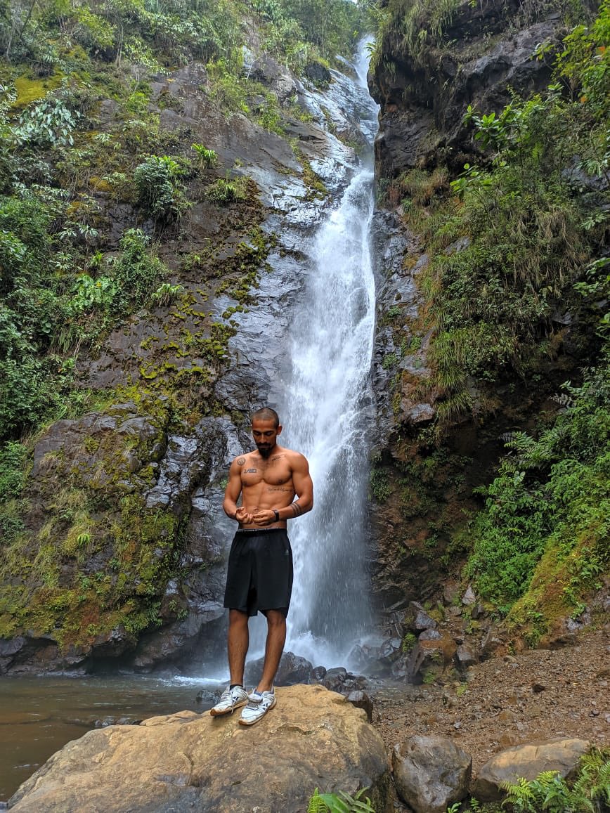 GunnRomeo's tweet photo. No filters needed!! #Hiking #F4F #Flirt4Free #Webcam #NaturePhotography #naturelovers #latinboy https://t.co/wJfXzxCau4