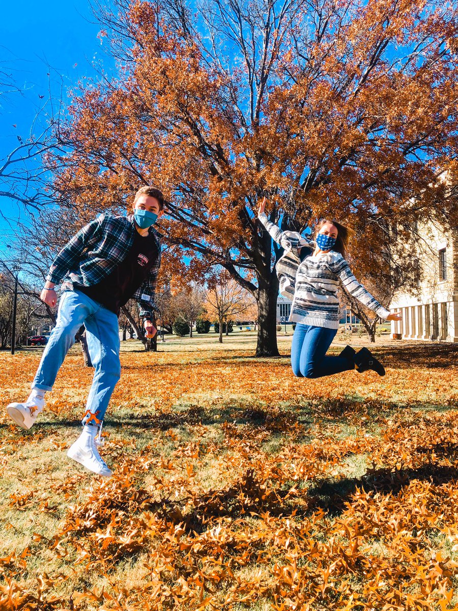 Our RAs are feeling this fall weather! Happy Fall, everyone! 🍂🌞