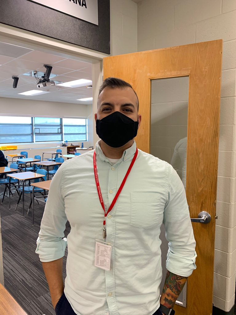 WestsideMiddle's tweet photo. Thank you to all the veterans who have served our country, especially the ones who from our own WMS family...Matthew McStay and Juan Magana! Thank you for your service!! @Westside66 @WestsideHR https://t.co/Ix6QQjoAJL