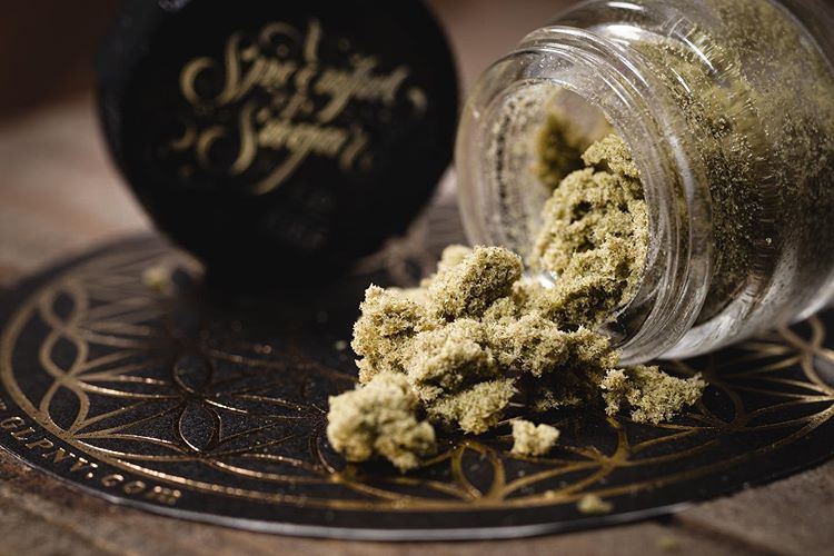420problem's tweet photo. #BudPorn https://t.co/os4DVVelrS