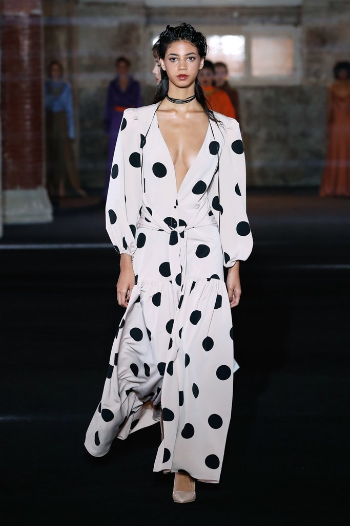 Menchén Tomás Spring Summer 2021 Womenswear

More Updates: bit.ly/2FNlaix
Follow us on Facebook.com/NewYorkStyleGu…
.
.
.
.
.
.
.
.
@menchentomas #spring #summer #ss2021 #bestoftheday #gorgeous #fashion #fashiontrends #menchentomas