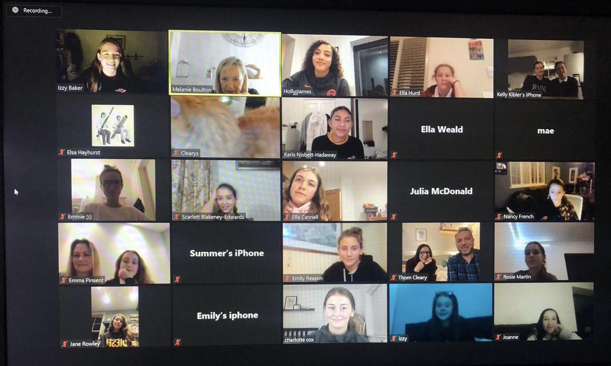 HornetsJuniors's tweet photo. Hornets Seniors hosted a Q&A session for 41 Junior Members.....with Charlotte Cox (U19 Pulse) Holly James (Mavericks & Roses Pathway) Izzy Baker (U17 Pulse) & Karis Nesbitt-Hadaway (Wasps & trialing for Roses) #pulsenetball #mavericksnetball #roses🌹 #blueandorangefamily🧡🐝💙 https://t.co/uLuWd5YvNA