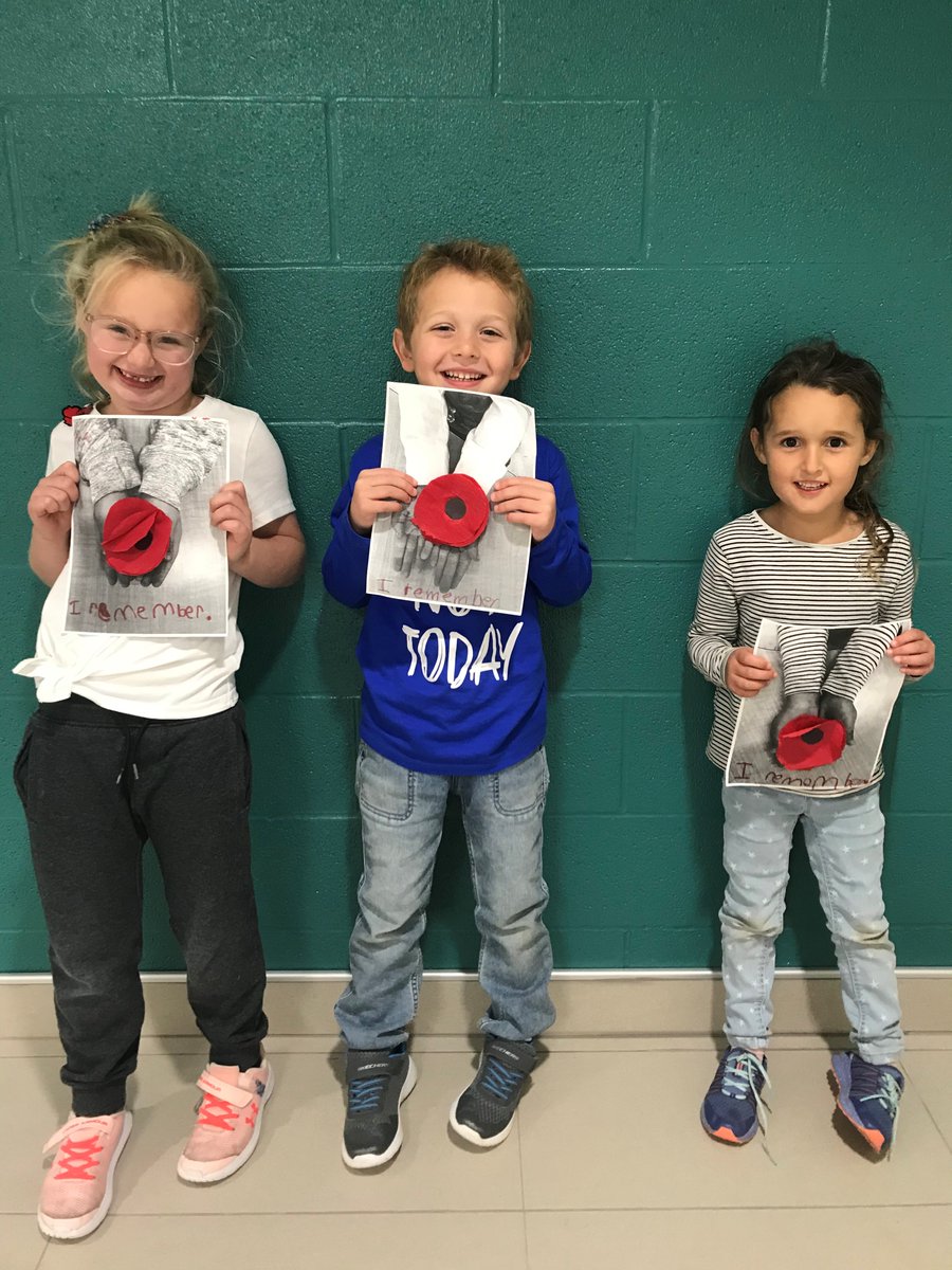 MericiCs's tweet photo. Today, as a school community we observed Remembrance Day with a virtual service.  The service was created by Mrs. Ennett and Mrs. Tetrault's students and was a moving and prayerful reminder of our vetrans who serve and who have served in our military. https://t.co/PMbdD0aCSa