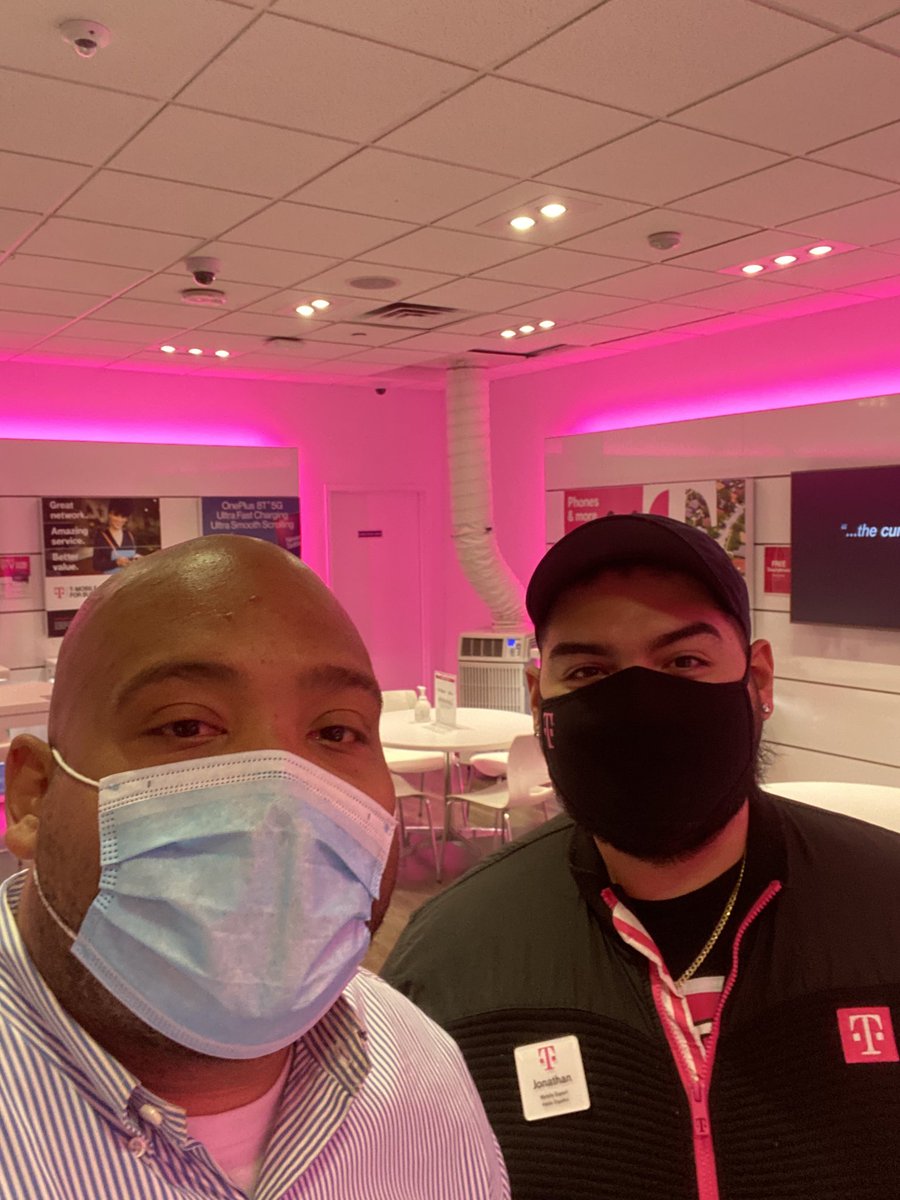 DeismondR's tweet photo. Special thanks to @jayLaurea for providing such outstanding customer service! Thanks Jay for helping me pick out the perfect birthday gifts for my two daughters! @TMobile @MikeSievert should be proud of #tmobileatthehutch and their phenomenal staff! @raythenewsman @dave_roush_nyc https://t.co/76eNtTXz24