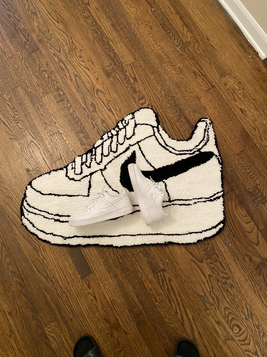 thetuftestclass's tweet photo. Hey... I make custom rugs by hand.
Do me a favor and Rt please my next customer could be on your TL. 
🙏🏾🙏🏾🙏🏾 https://t.co/RXZajbeui2