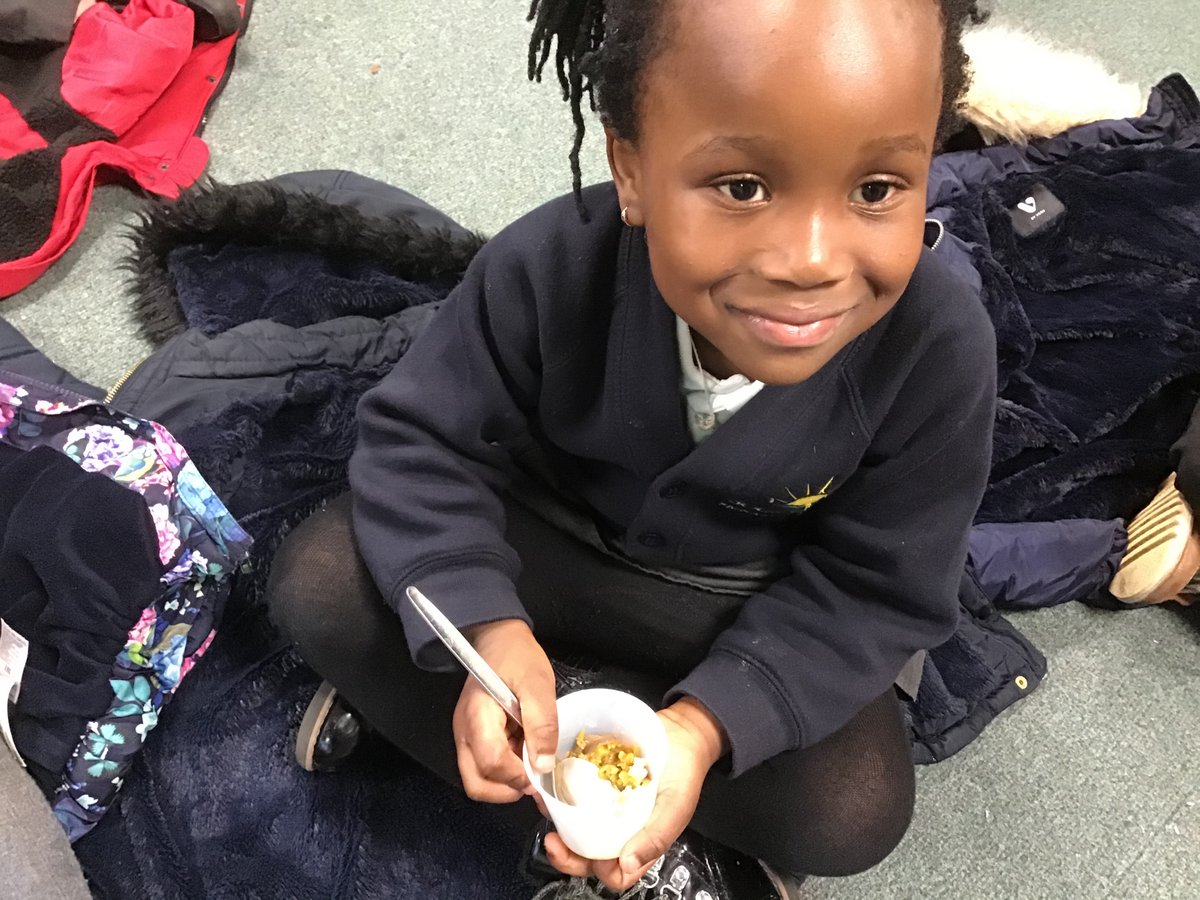 southriseschool's tweet image. Fantastic Diwali celebrations in RRS today! We have created beautiful Rangoli patterns using coloured rice, made our own healthy lentil curry and listened to the story of Rama and Sita! Happy Diwali to all of our families who celebrate at this time!