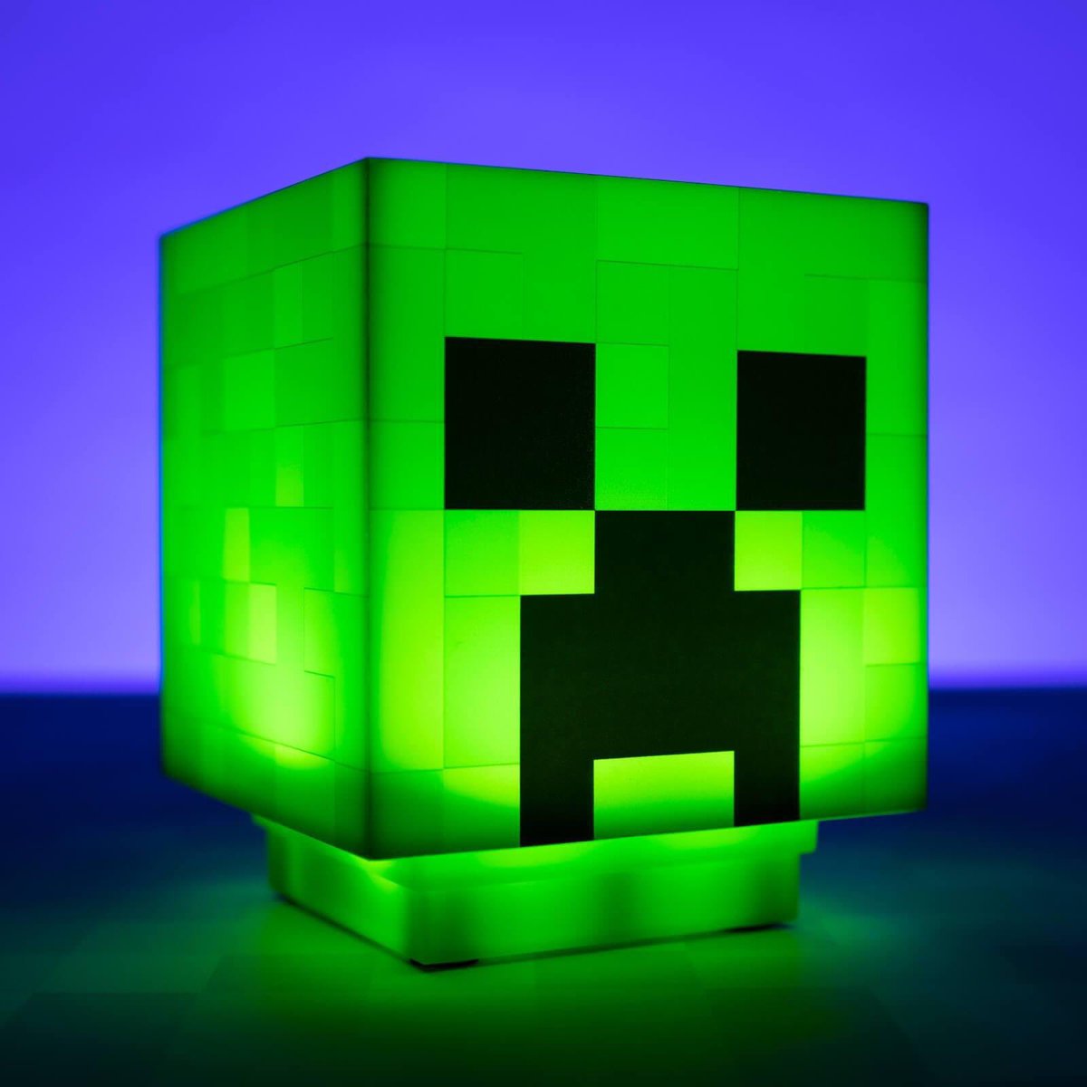 HainaultBargain's tweet image. Gift for a Minecraft fan? This 11cm (4") tall icon light brings Creeper to life! Price £14.99. Buy here tidd.ly/32CLrJR
#minecraftaddict #minecraftfans #giftideas #christmasgiftideas #christmas2020 #giftsforgeeks #giftsforgamers #creeperfan #giftsforteens #onlineshopping