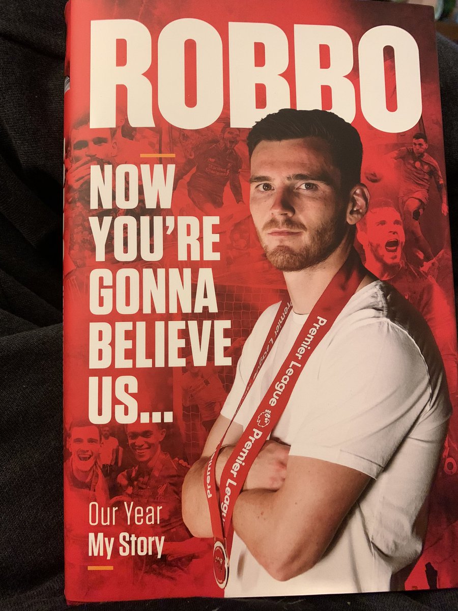 Kop_Block205's tweet photo. Everyone in the house is asleep (dog included), time to relax and read this beauty by @andrewrobertso5 - heard of many football injuries...but a spider bite?? 😂👌🏻 https://t.co/h6bKs5jr5R