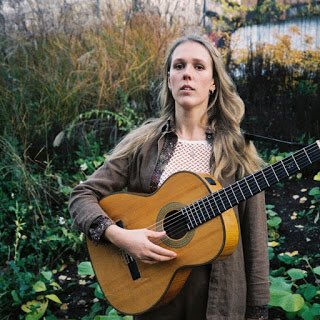 phonograph_me's tweet image. Three amazing songs are up on our blog today 🤩 check out the new songs from Juni Habel, Courting (@courtingband) and Louis Price x Starr Parodi 🎵 link in our bio 🎵 #phonographme #innewmusicwetrust #junihabel #courting #louisprice #starrparodi