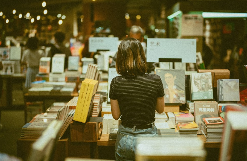 PWreligion's tweet photo. Christian Publishers Grapple with Diversifying the Industry https://t.co/M5azZNjIb6 https://t.co/clNsu02b4O