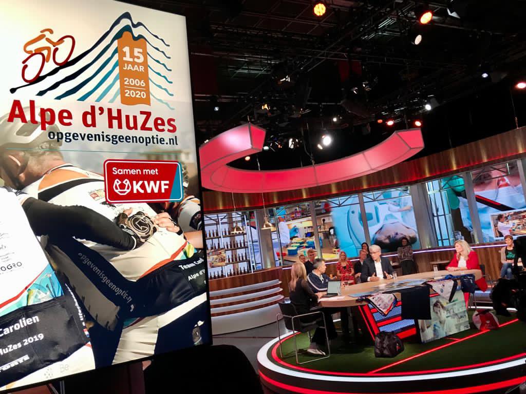 Vandaag opnames voor eerste Alpe Inside talkshow, in voorbereiding op Alpe d’HuZes editie 2021 <a href="/alpedhuzes/">Alpe d'HuZes</a>, met dank aan Talpa. Vanaf zondagmiddag 15 november te zien via opgevenisgeenoptie.nl #ad6