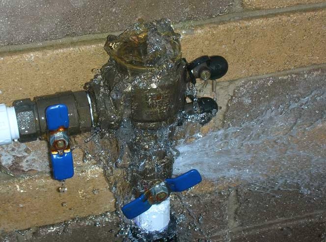 KBackflow's tweet image. Got a Backflow Device that looks like the pictures below?
Don't Worry!! We can fix it!
Call or text us at: 785-822-5040
or email us: kansasbackflow@gmail.com