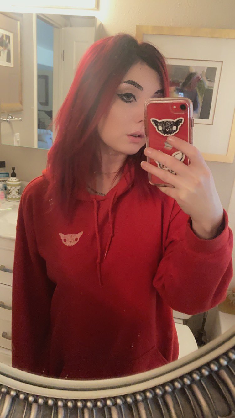 TW Pornstars - Lizzi Blake . Twitter. Hai 😋. 9:43 PM - 11 Nov 2020