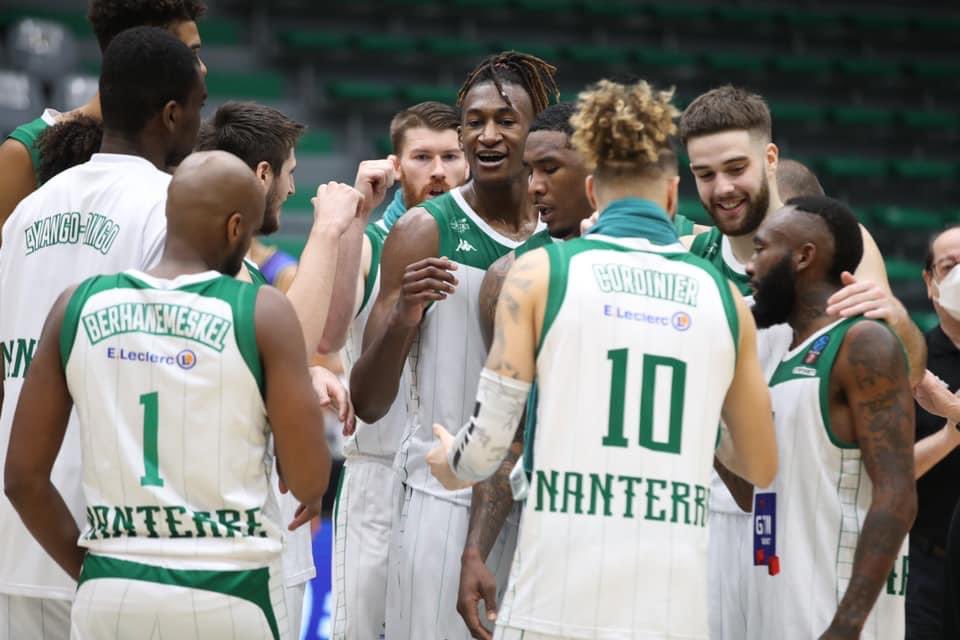 Nanterre92's tweet photo. 😍 About tonight. 

Des sourires, du bonheur, du collectif et de la vie. 

Du Nanterre 92, quoi 💚🏀

#WeAreJSF #Nanterre https://t.co/Dt4LxzSC3s