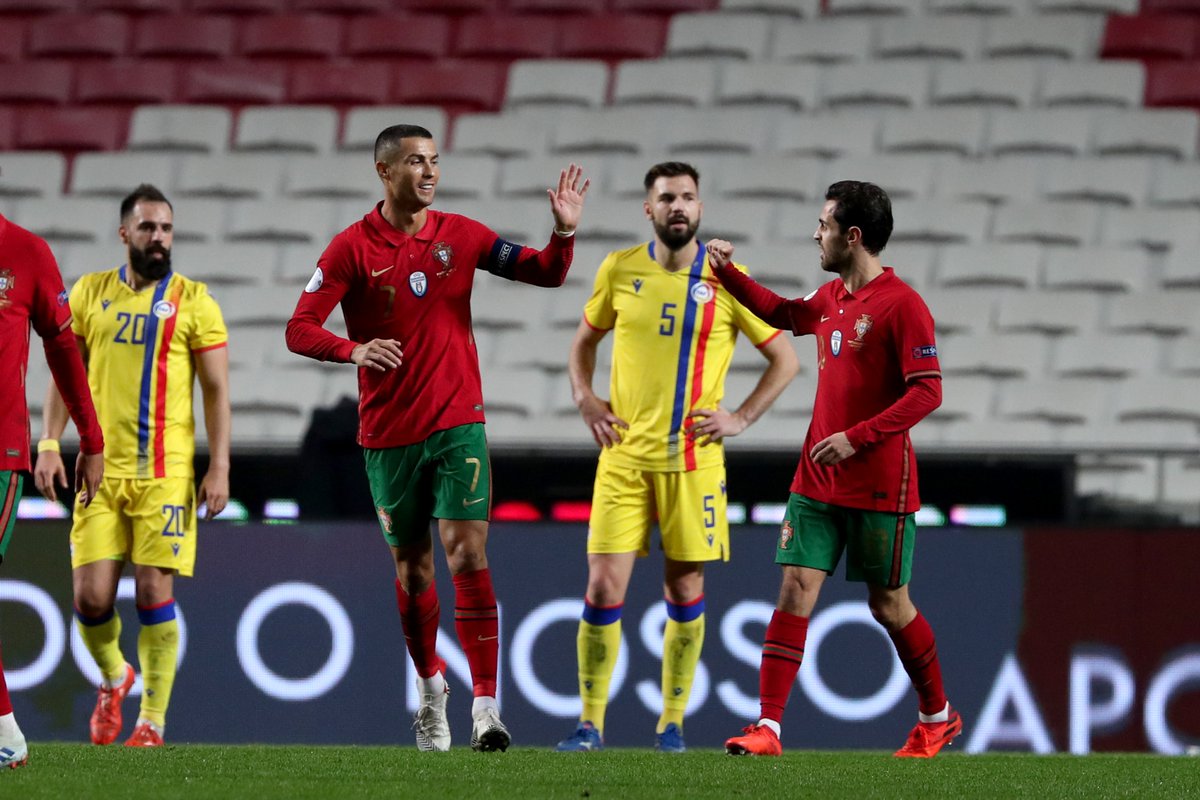 SuperSportTV's tweet photo. Cristiano Ronaldo now has 1⃣0⃣2⃣ goals in a Portugal shirt, edging closer to the record held by Iran's Ali Daei of 1⃣0⃣9⃣ goals 🐐 https://t.co/3nYa2GPfmI