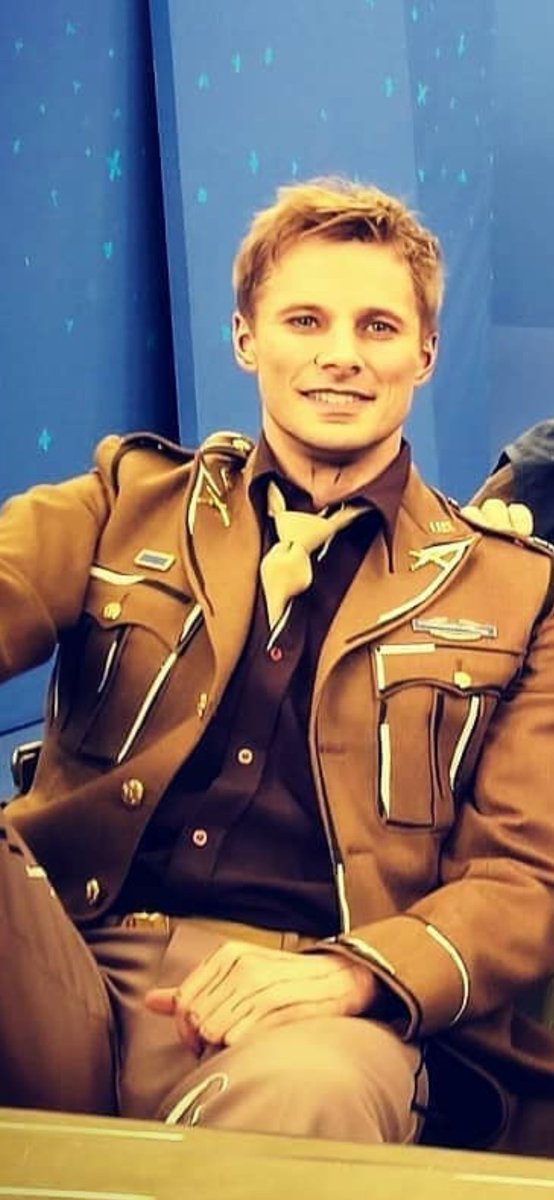 Very08_'s tweet image. You were exceptional Bradley, we are all proud of you....🤗👏 @BradleyJames #bradleyjames  #TheLiberator #Merlin #Netflix