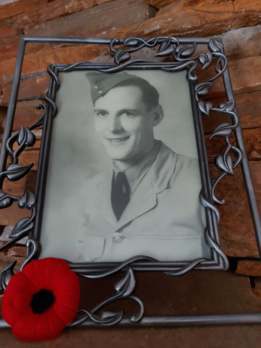 Lest We Forgot
For those who served for our freedom. This is my grandfather Arthur Keith Lake.
Thank-you