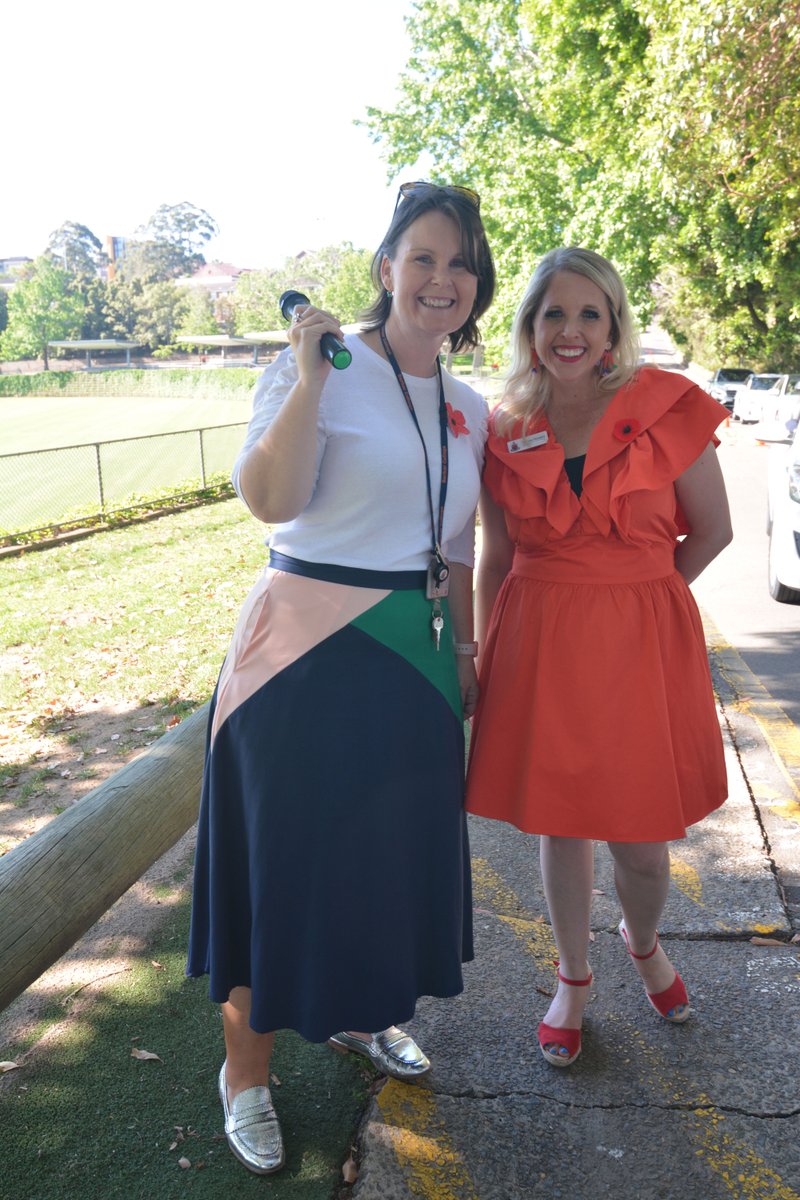JUNIOR SCHOOL // Thanks to all the Junior School 2021 parents and students who came to pick up their starting pack at our drive thru Orientation yesterday afternoon. We look forward to seeing you soon! 

#WeAreBarker