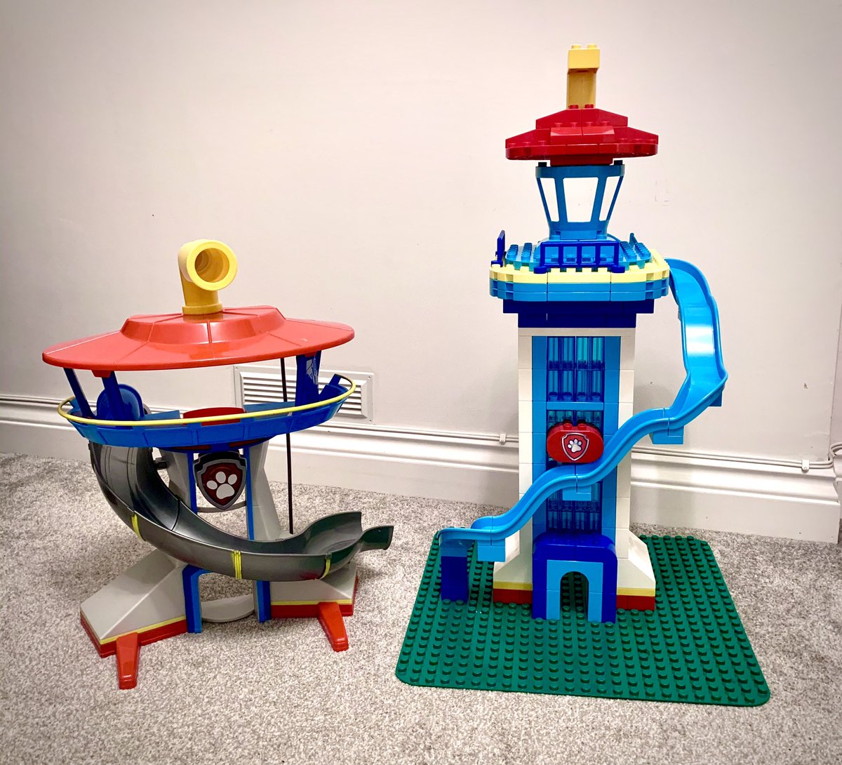 LegoDadLabassi's tweet photo. Lookout Tower vs Lookout Tower! Which one triumphs? Retweet for Lego (right) like for original (left) #Lego #LegoIdeas #PawPatrol https://t.co/Yg2NZ8XjCE