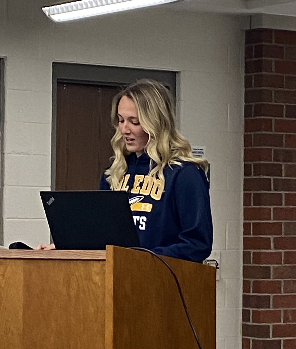 Got to watch @sidneygriffithg at her signing today to play softball <a href="/ToledoSoftball/">Toledo Softball</a>   Could not be more proud of her!!! You deserve this Sid!!! #NationalSigningDay