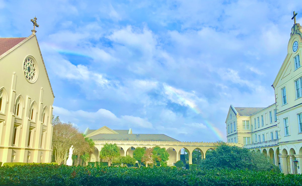 The drawing class was treated to a rainbow yesterday while drawing perspective!!! 💜💜💜 #shcfamily #shcarts