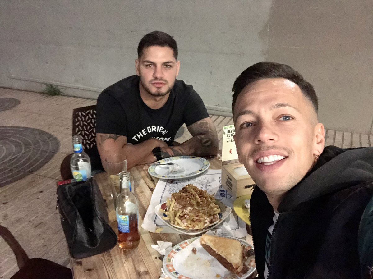 JosueCancio013's tweet photo. CARÁCTER!!!! .. los tigres y los leones pueden ser más fuertes, pero los lobos no actúan en circos. ❌🎪  @FeerPerfect https://t.co/LmSmBHO5EK