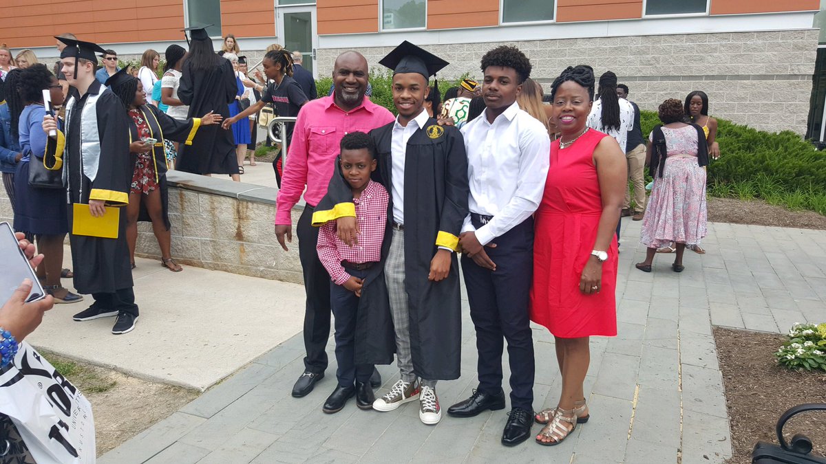 KellyeWJZ's tweet photo. Principal Nicole Isley-McClure of @HighPointHigh leads more than 2,700 students. Since she arrived in 2016, the graduation rate has improved & now she’s been named High School Principal of the Year. See her story TONIGHT at 5. @pgcps #SpotlightonEd https://t.co/MyFuYOVjlb https://t.co/Rd2osmJ73t